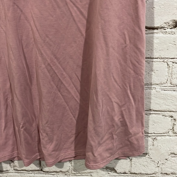 Caution to the Wind Strappy Tee Medium Mauve - Picture 4 of 4